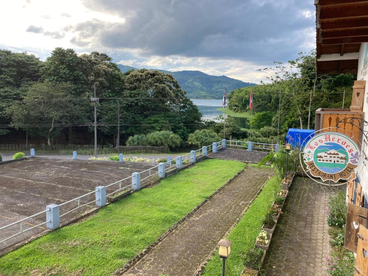 Los Heroes Nuevo Arenal Exterior foto